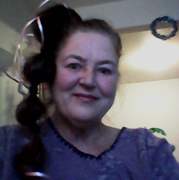 Meet your Posher, Bobbi - Picture 1 of 1